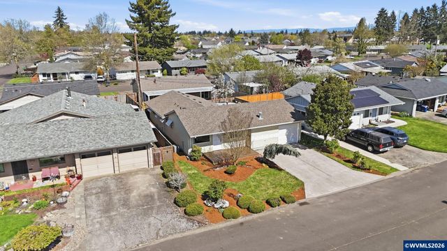 1383 Thompson Rd, Woodburn, OR 97071