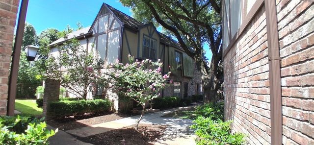 14703 Barryknoll Lane 26, Houston, TX 77079