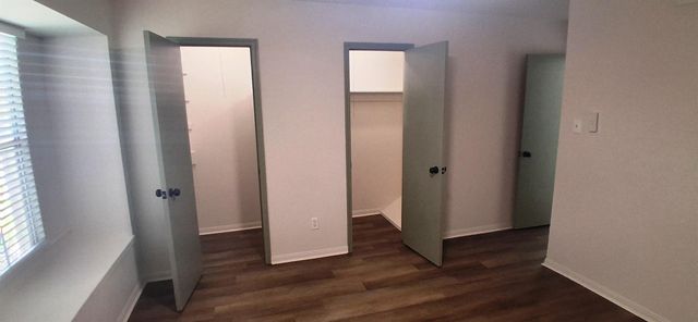 14703 Barryknoll Lane 26, Houston, TX 77079