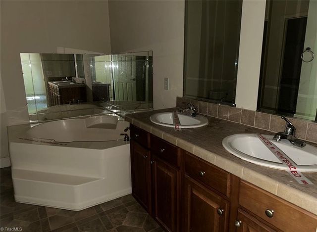 172 Jesse King Road, Advance, NC 27006