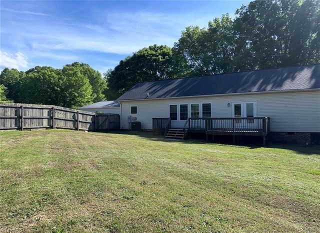 172 Jesse King Road, Advance, NC 27006