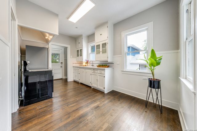 206 Claremont, San Antonio, TX 78209