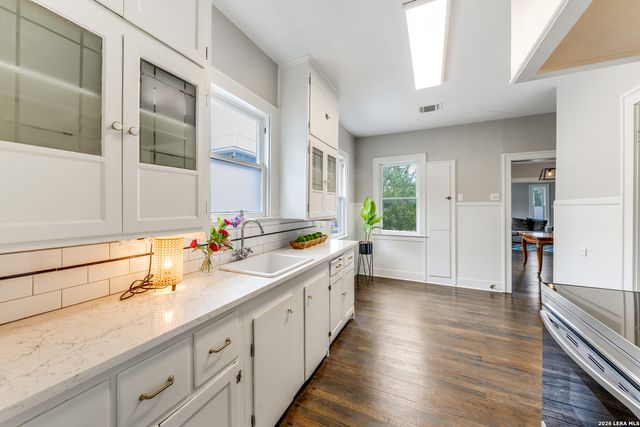 206 Claremont, San Antonio, TX 78209