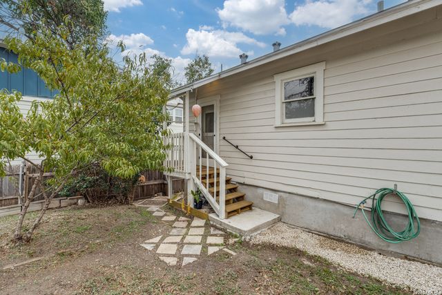 206 Claremont, San Antonio, TX 78209