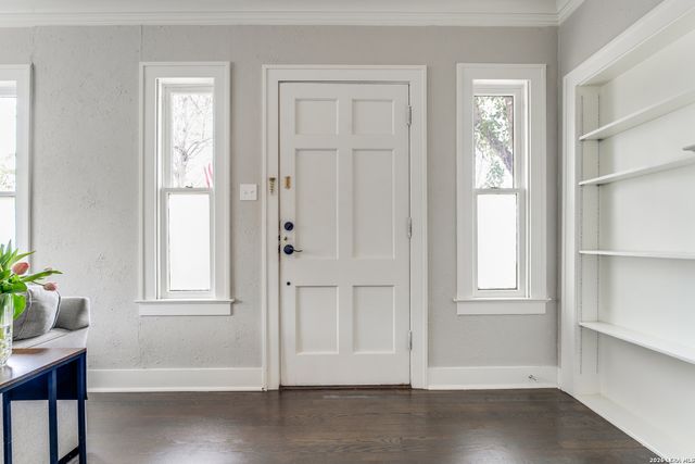 206 Claremont, San Antonio, TX 78209