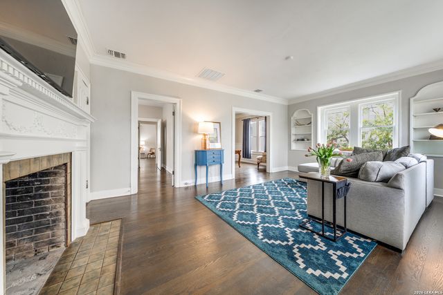 206 Claremont, San Antonio, TX 78209