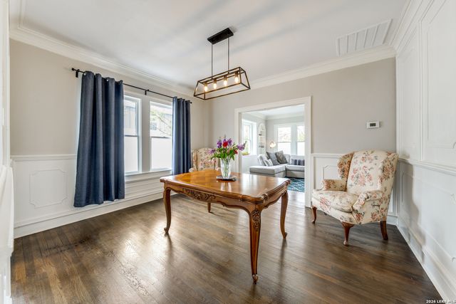 206 Claremont, San Antonio, TX 78209