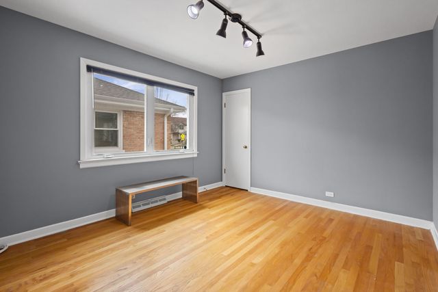 4904 N Normandy Avenue, Chicago, IL 60656