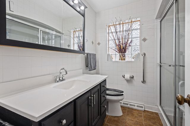 4904 N Normandy Avenue, Chicago, IL 60656