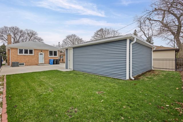 4904 N Normandy Avenue, Chicago, IL 60656