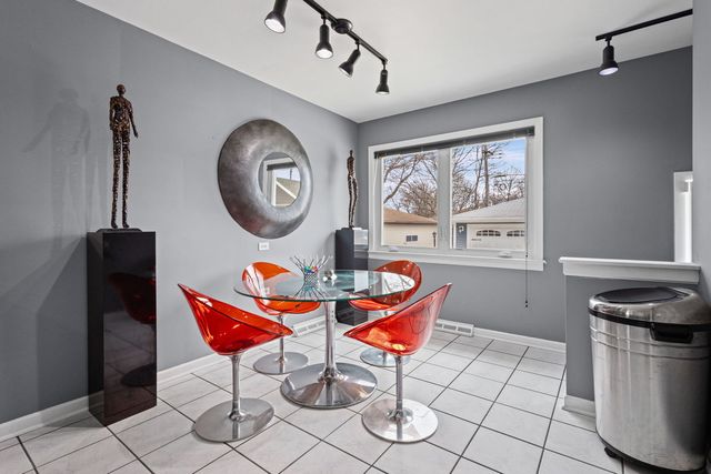 4904 N Normandy Avenue, Chicago, IL 60656