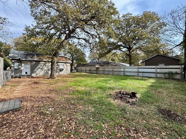 5605 Thomas Lane, River Oaks, TX 76114