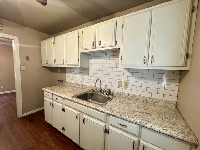 5605 Thomas Lane, River Oaks, TX 76114