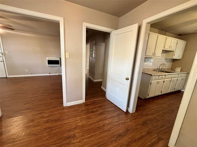 5605 Thomas Lane, River Oaks, TX 76114