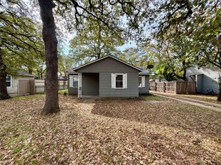 5605 Thomas Lane, River Oaks, TX 76114