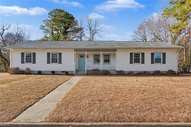 20 Linda DR, Newport News, VA 23608