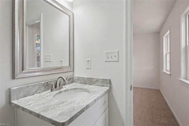 20 Linda DR, Newport News, VA 23608