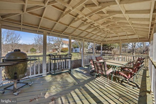 9304 TROY DR, Nokesville, VA 20181