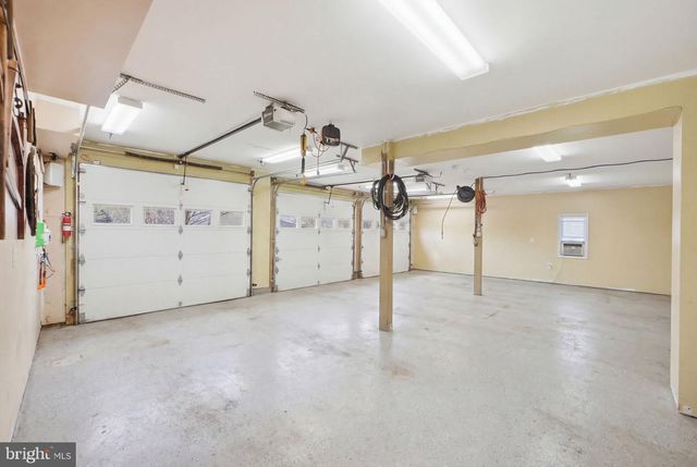 9304 TROY DR, Nokesville, VA 20181