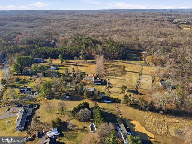 9304 TROY DR, Nokesville, VA 20181