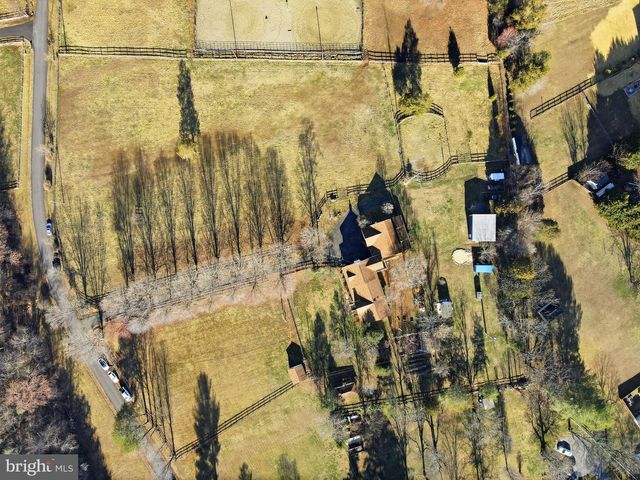 9304 TROY DR, Nokesville, VA 20181