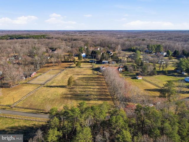 9304 TROY DR, Nokesville, VA 20181