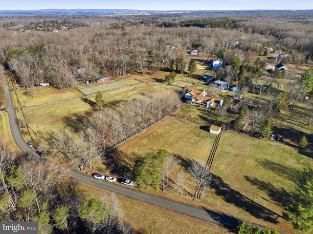 9304 TROY DR, Nokesville, VA 20181