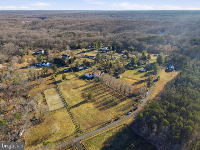 9304 TROY DR, Nokesville, VA 20181