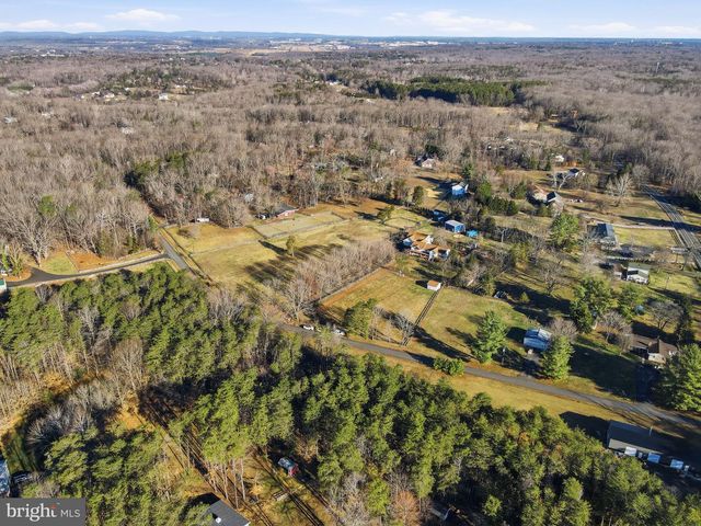 9304 TROY DR, Nokesville, VA 20181