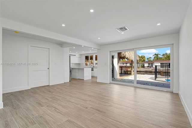 201 SE 12th St, Pompano Beach, FL 33060