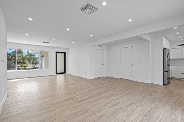 201 SE 12th St, Pompano Beach, FL 33060