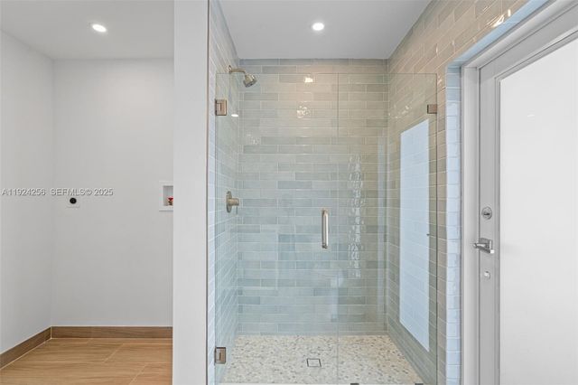 201 SE 12th St, Pompano Beach, FL 33060