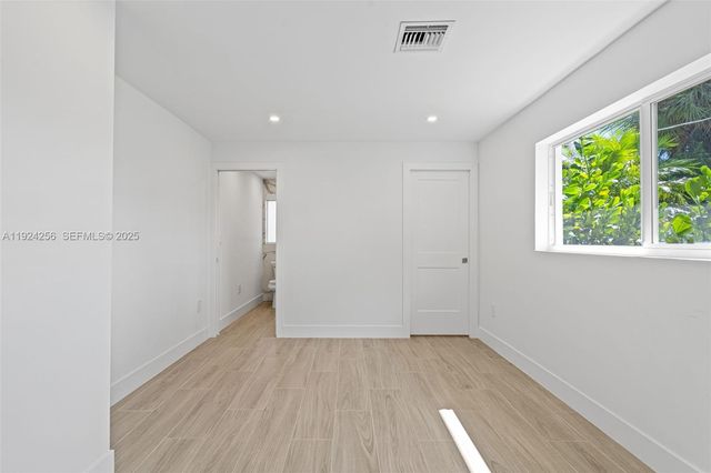 201 SE 12th St, Pompano Beach, FL 33060