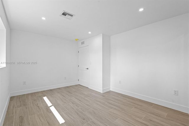 201 SE 12th St, Pompano Beach, FL 33060