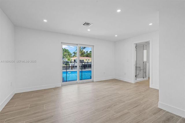 201 SE 12th St, Pompano Beach, FL 33060