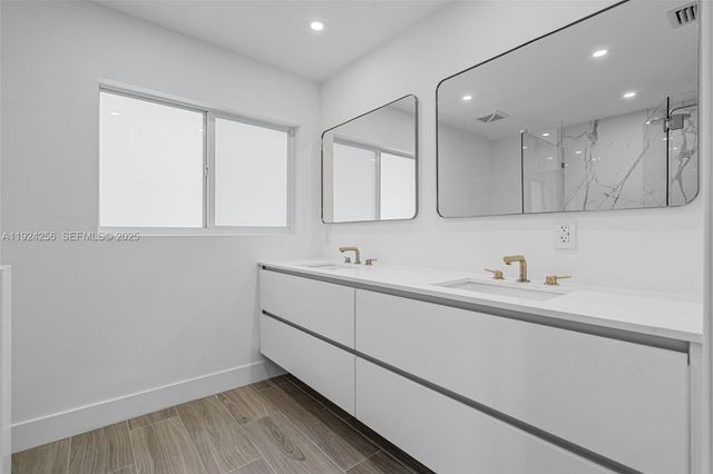 201 SE 12th St, Pompano Beach, FL 33060