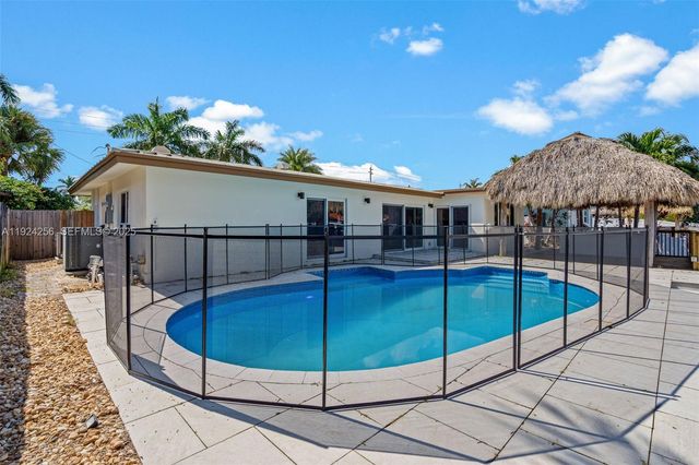 201 SE 12th St, Pompano Beach, FL 33060