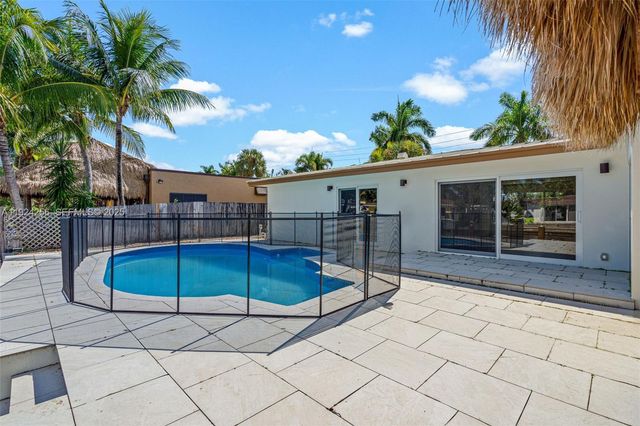 201 SE 12th St, Pompano Beach, FL 33060