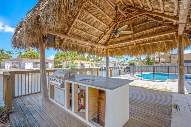 201 SE 12th St, Pompano Beach, FL 33060