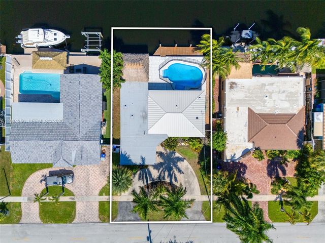 201 SE 12th St, Pompano Beach, FL 33060