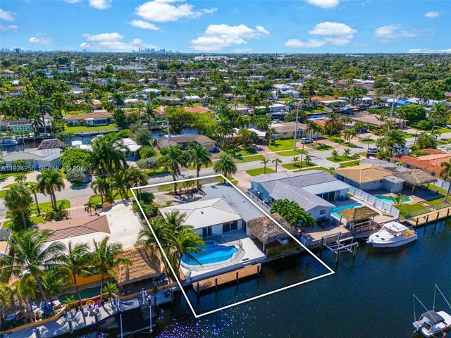 201 SE 12th St, Pompano Beach, FL 33060