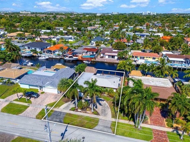 201 SE 12th St, Pompano Beach, FL 33060