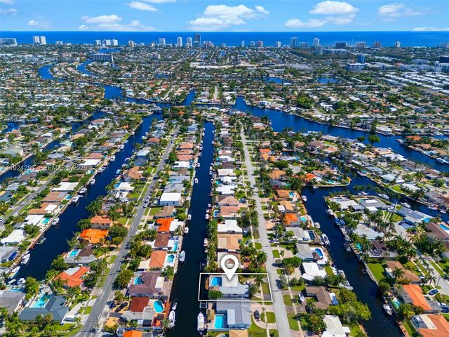 201 SE 12th St, Pompano Beach, FL 33060