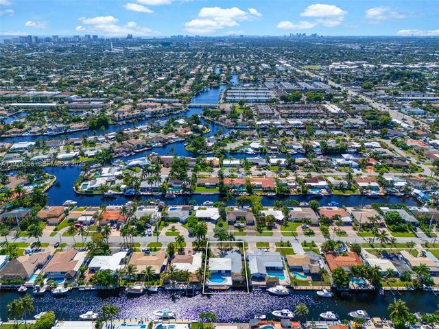 201 SE 12th St, Pompano Beach, FL 33060