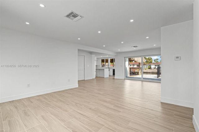 201 SE 12th St, Pompano Beach, FL 33060