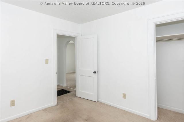 300 32nd Street W, Charleston, WV 25387