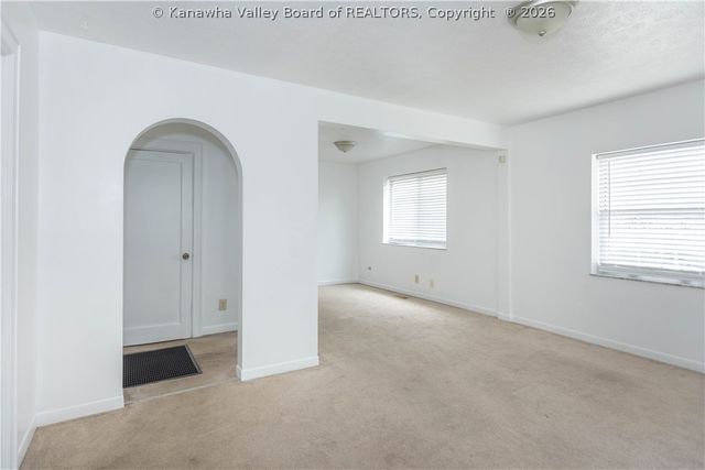 300 32nd Street W, Charleston, WV 25387