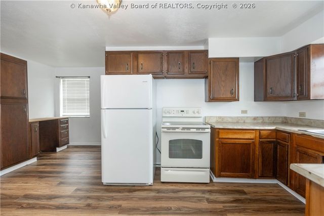 300 32nd Street W, Charleston, WV 25387