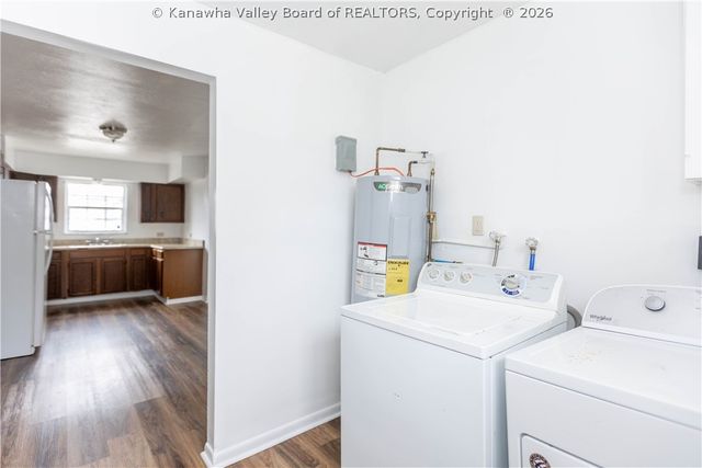 300 32nd Street W, Charleston, WV 25387
