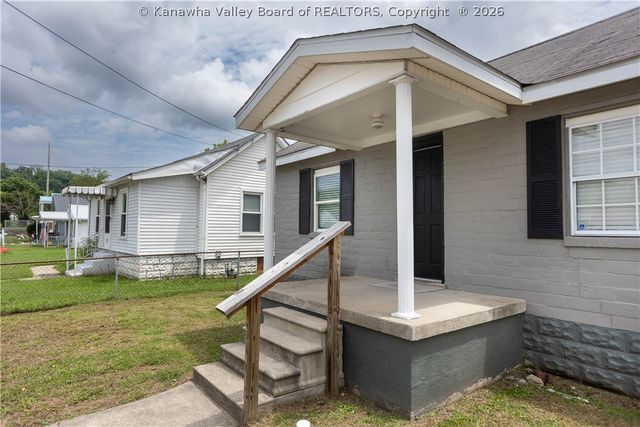 300 32nd Street W, Charleston, WV 25387